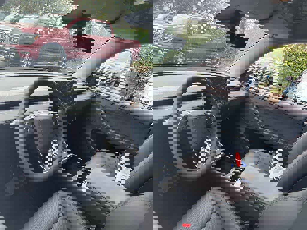 Used 2026 Tesla Model Y 2WD image 7