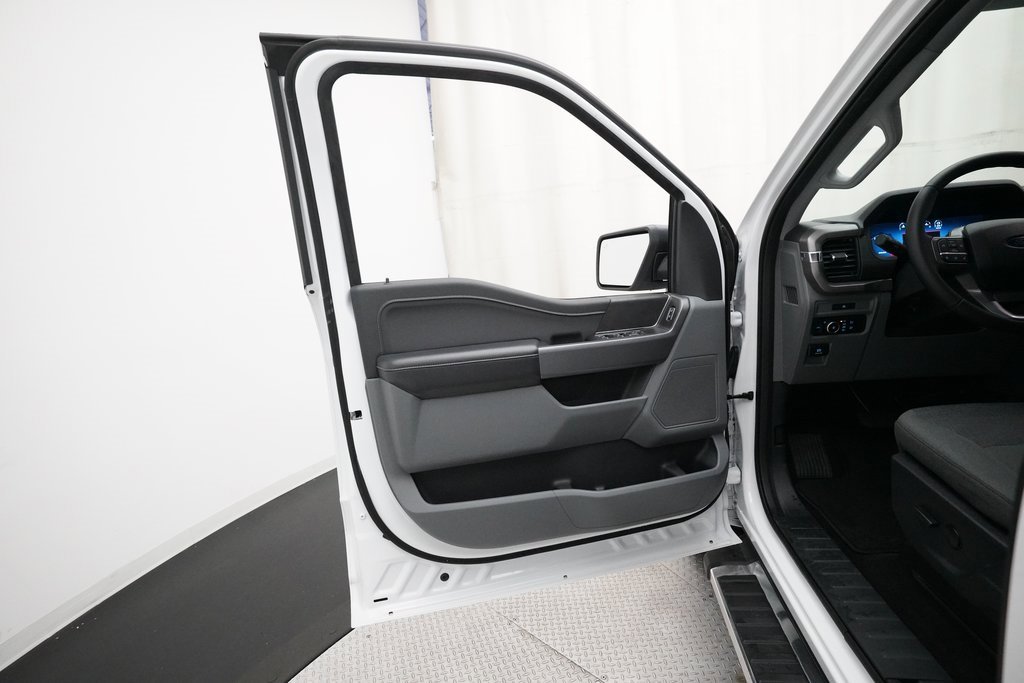 Used 2025 Ford F150 XLT w/ Equipment Group 301A Standard image 26