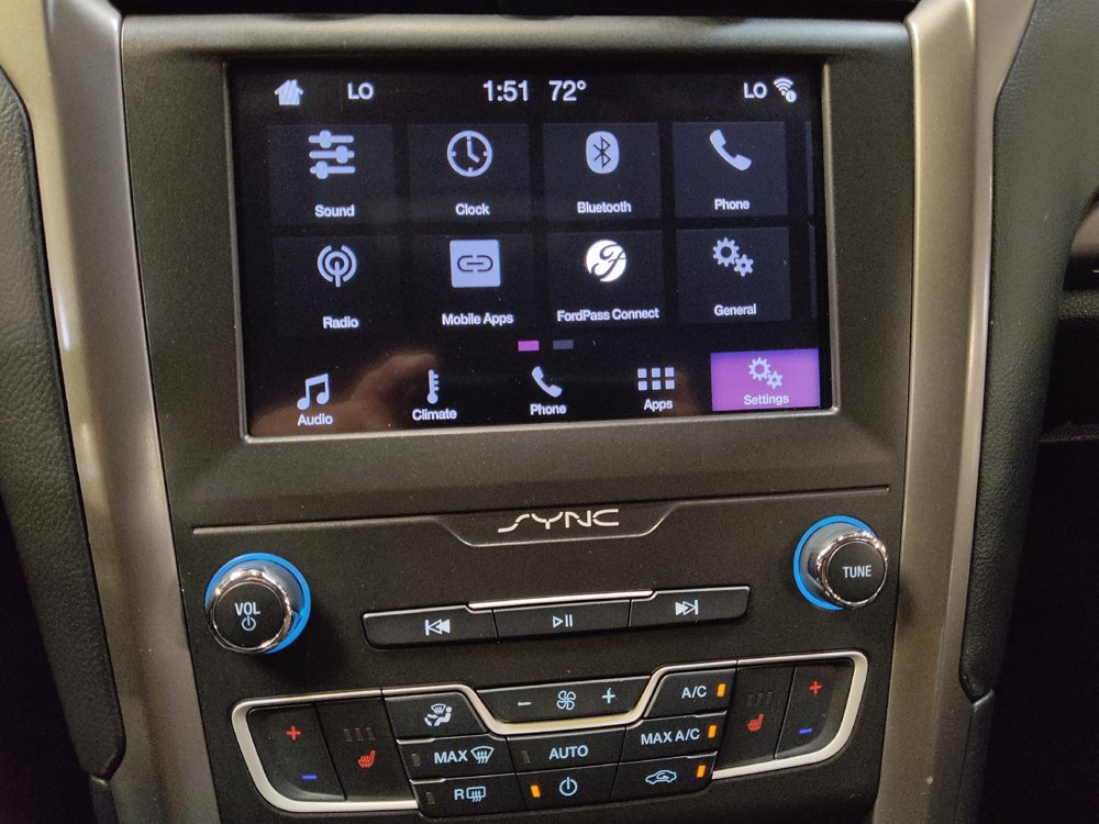 Used 2019 Ford Fusion SEL FWD image 25