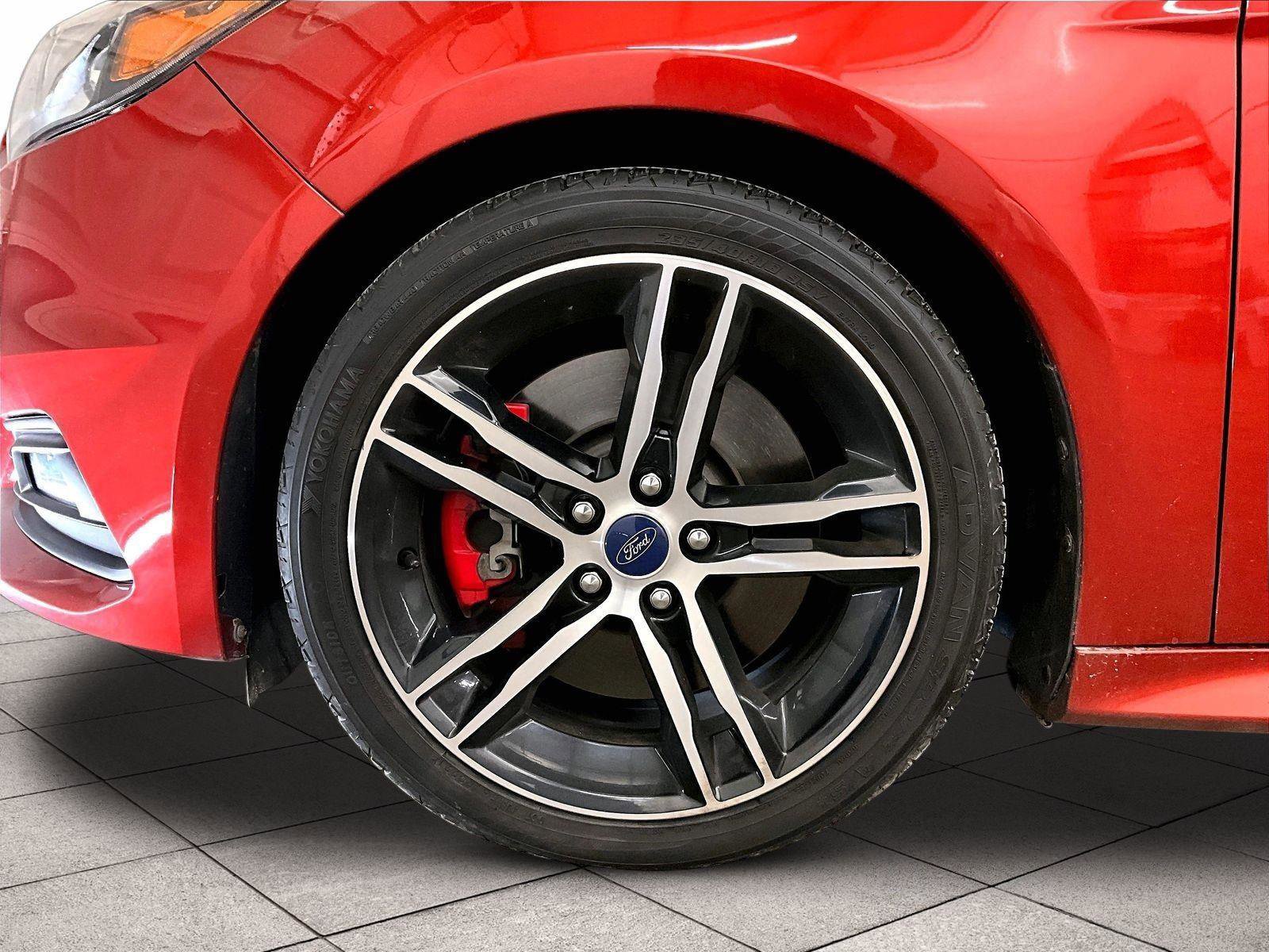 Used 2018 Ford Focus ST FWD image 8