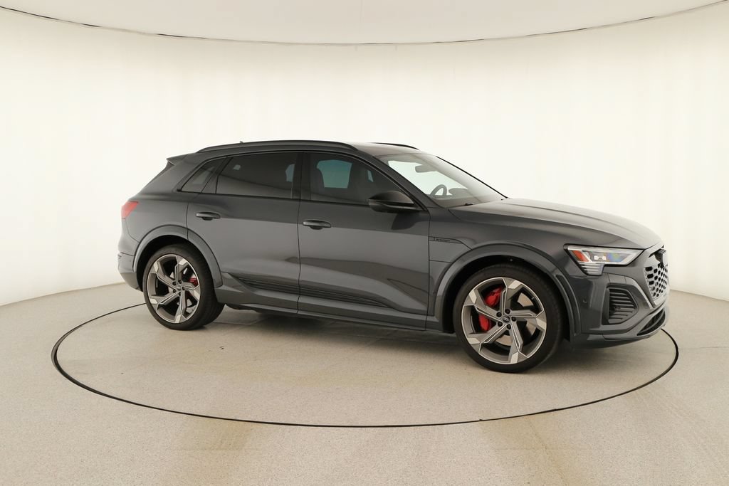 Certified 2024 Audi SQ8 e-tron Premium Plus w/ Black Optic Package AWD/4WD image 9