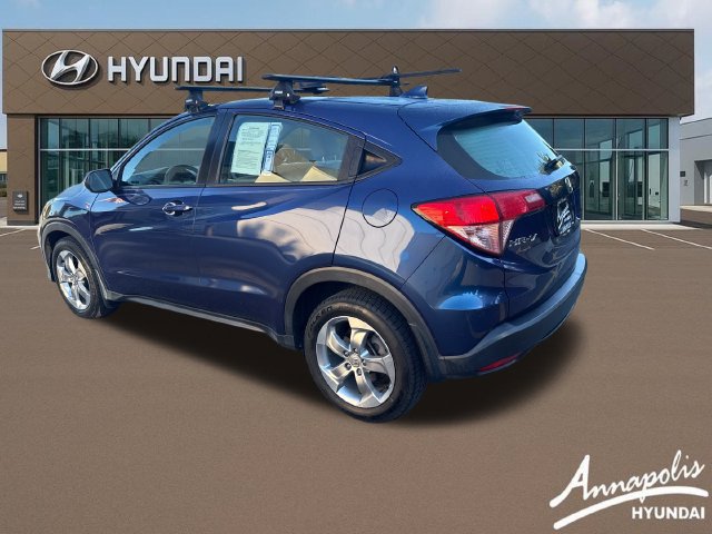 Used 2017 Honda HR-V LX image 3