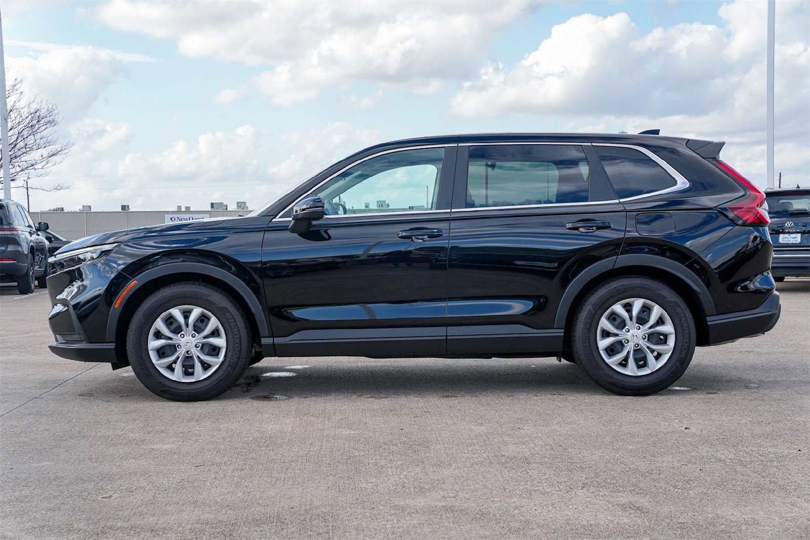 Used 2026 Honda CR-V LX image 3