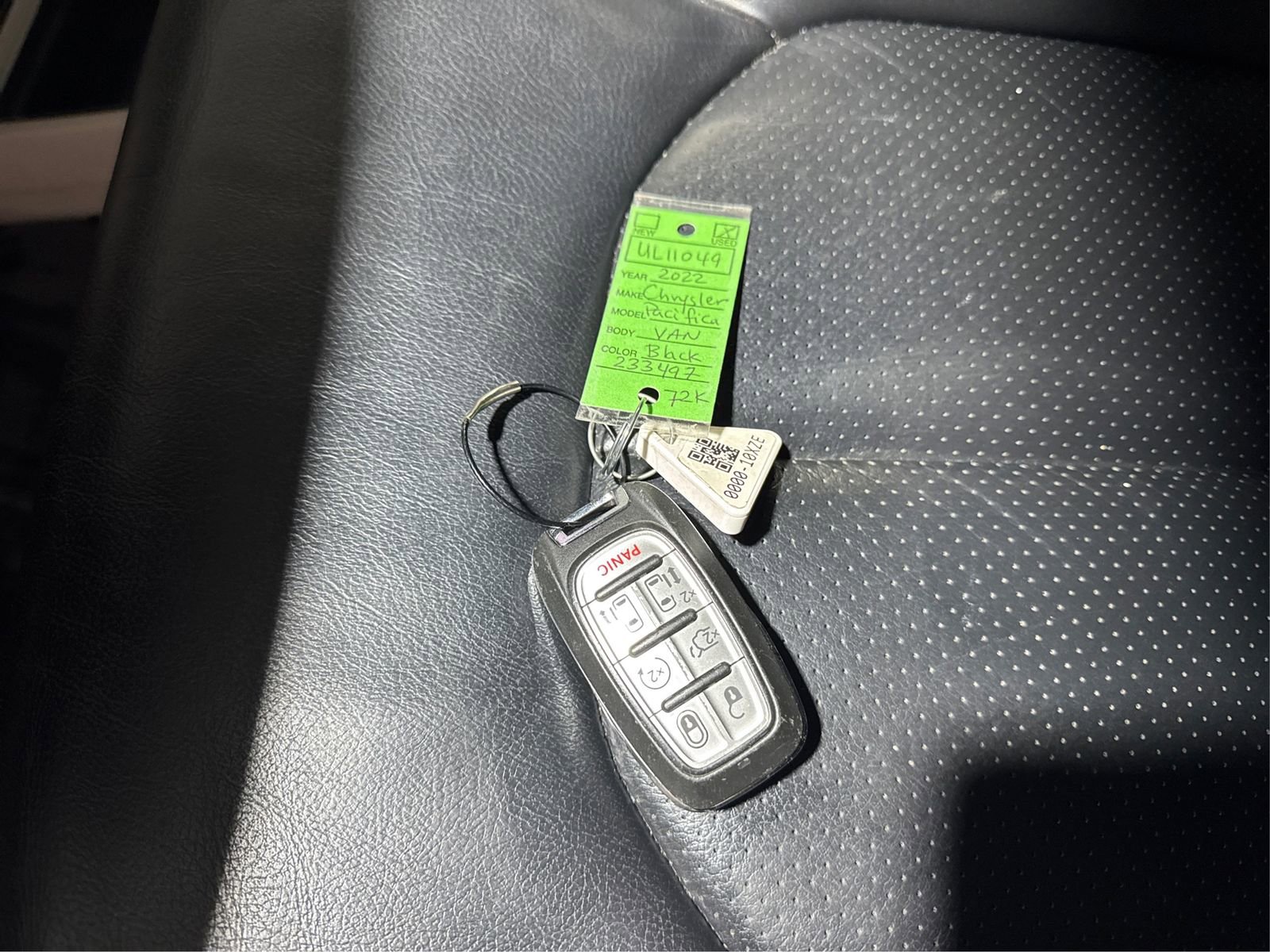 Used 2022 Chrysler Pacifica Touring-L image 29