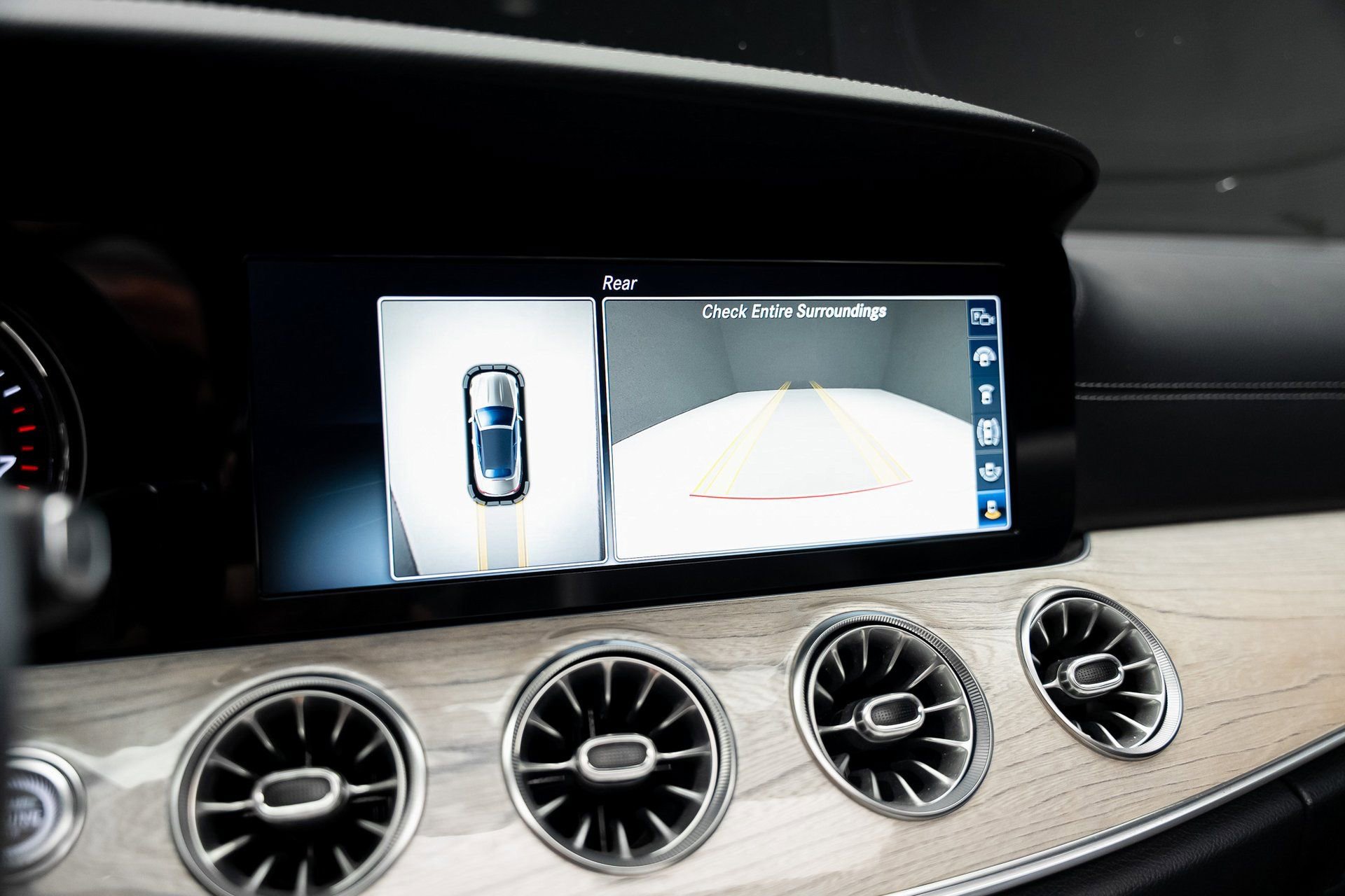 Used 2019 Mercedes-Benz E 450 4MATIC Cabriolet image 51