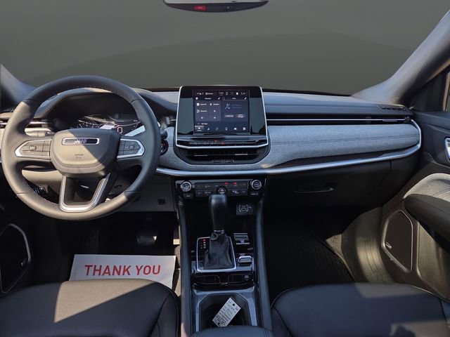 Used 2025 Jeep Compass Latitude w/ Sun & Sound Group image 5