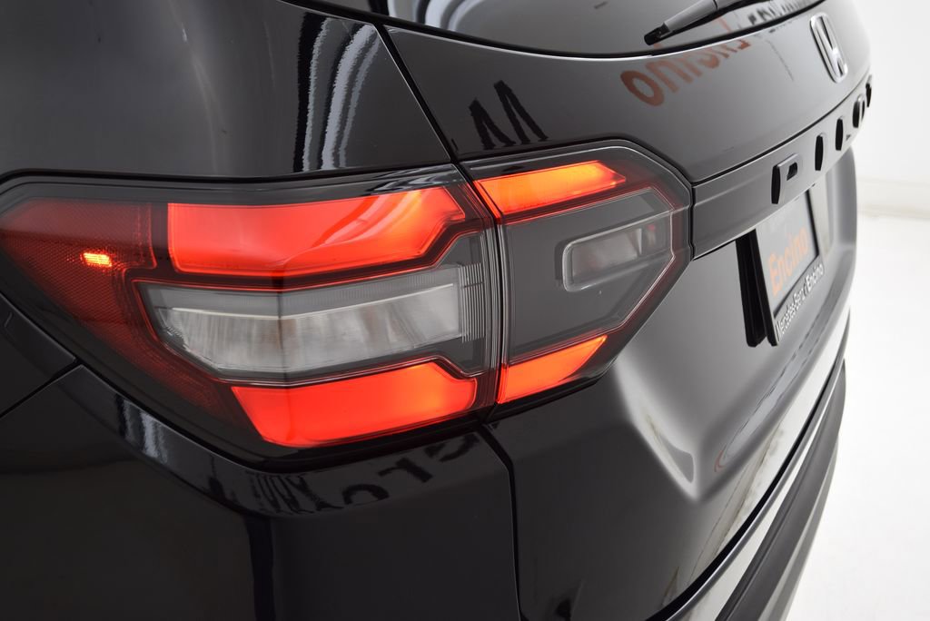 Used 2024 Honda Pilot Touring image 13