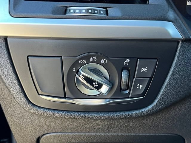 Used 2025 BMW X4 xDrive30i AWD/4WD image 14