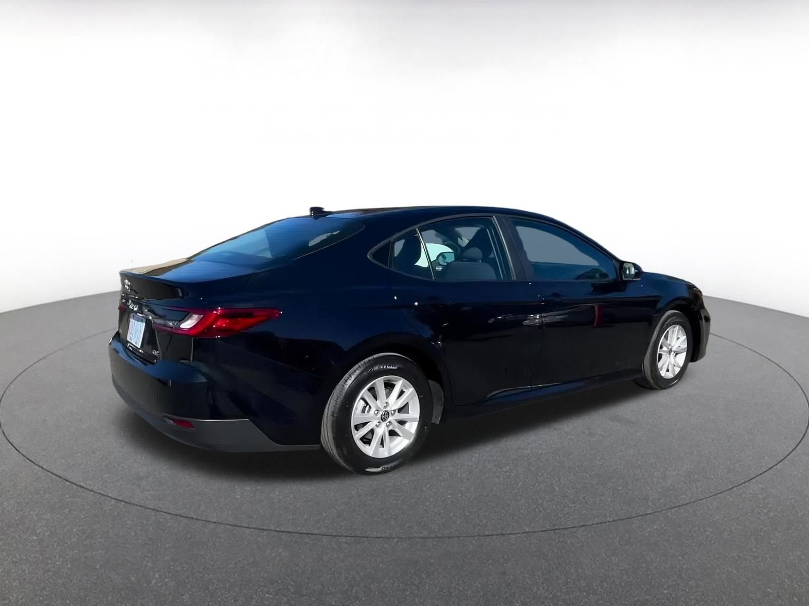 Used 2025 Toyota Camry LE image 15