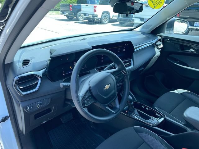 Used 2025 Chevrolet TrailBlazer LS w/ LS Convenience Package AWD/4WD image 10