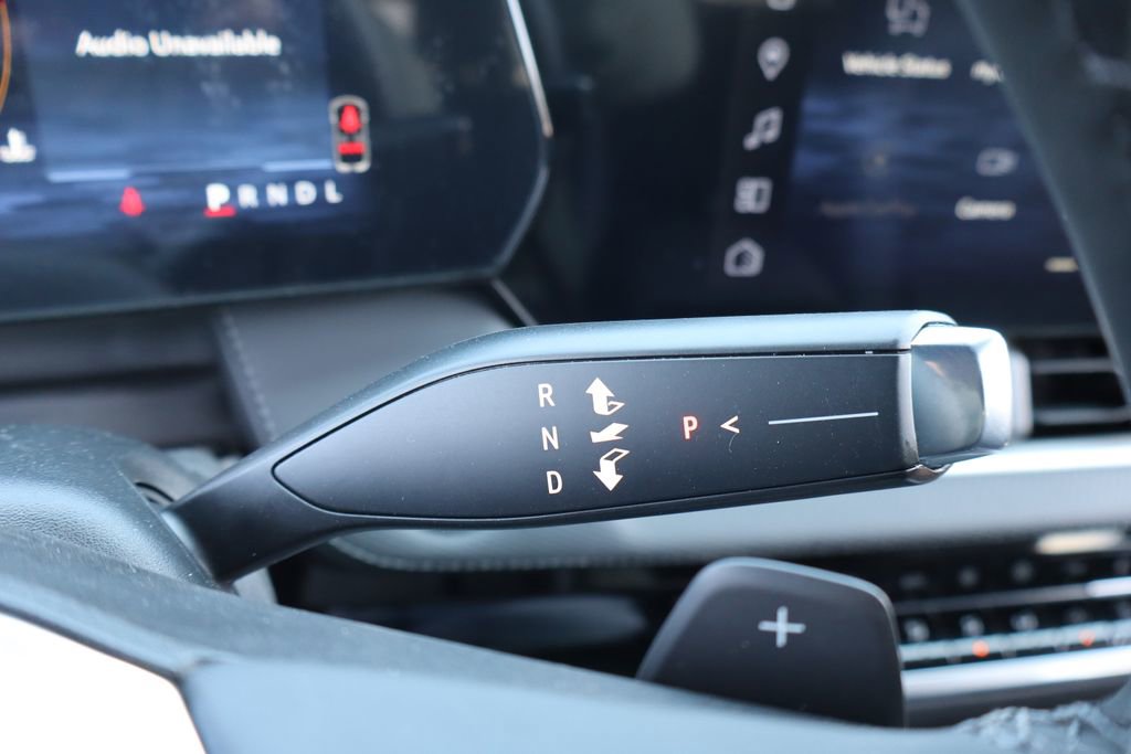 New 2026 Chevrolet Equinox LT w/ Convenience Package II image 8