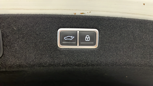 Used 2025 Genesis G90 3.5T AWD/4WD image 31