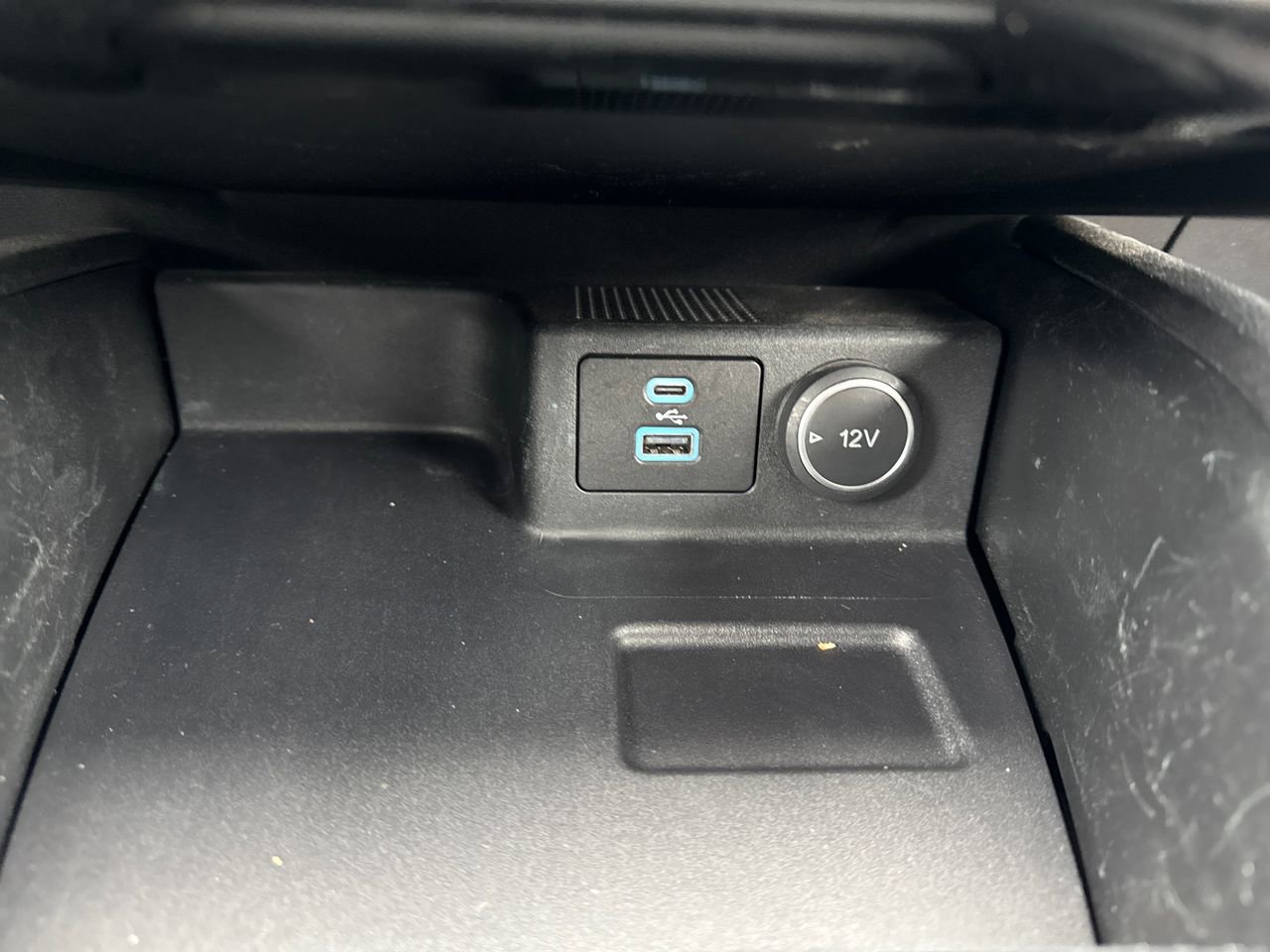 Used 2021 Ford Escape SE image 29