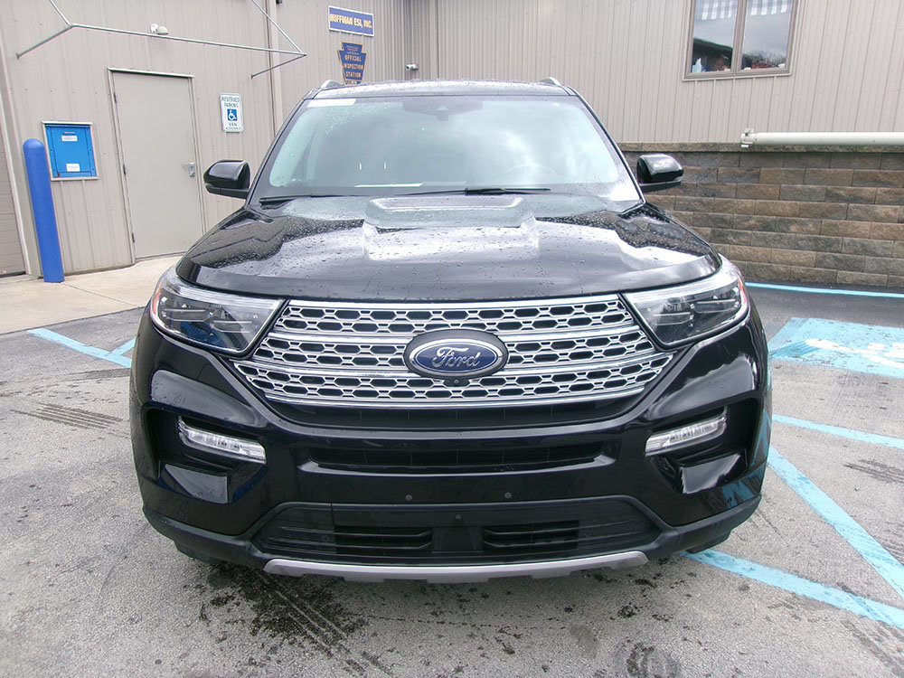 Used 2022 Ford Explorer Limited w/ Equipment Group 301A AWD/4WD image 2