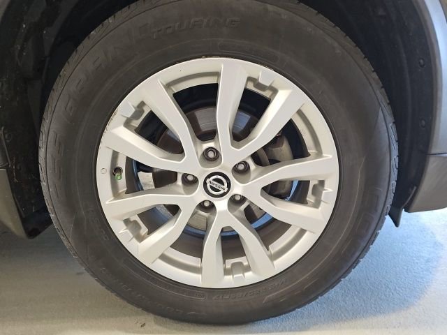 Certified 2018 Nissan Rogue SV AWD/4WD image 25