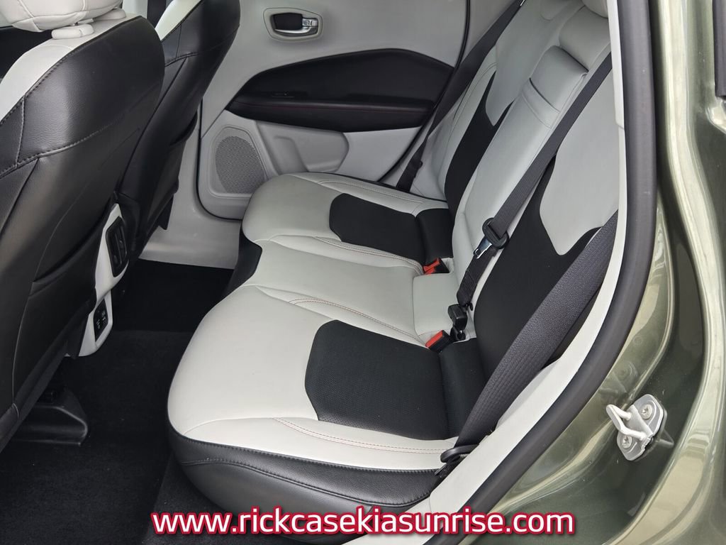 Used 2018 Jeep Compass Limited w/ Navigation Group image 12