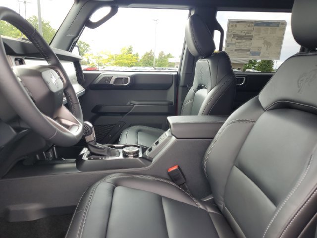 New 2026 Ford Bronco Outer Banks AWD/4WD image 8