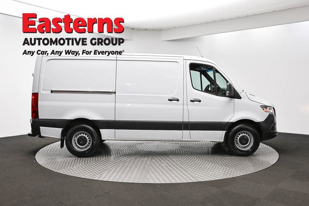 Used 2021 Mercedes-Benz Sprinter 2500 image 4