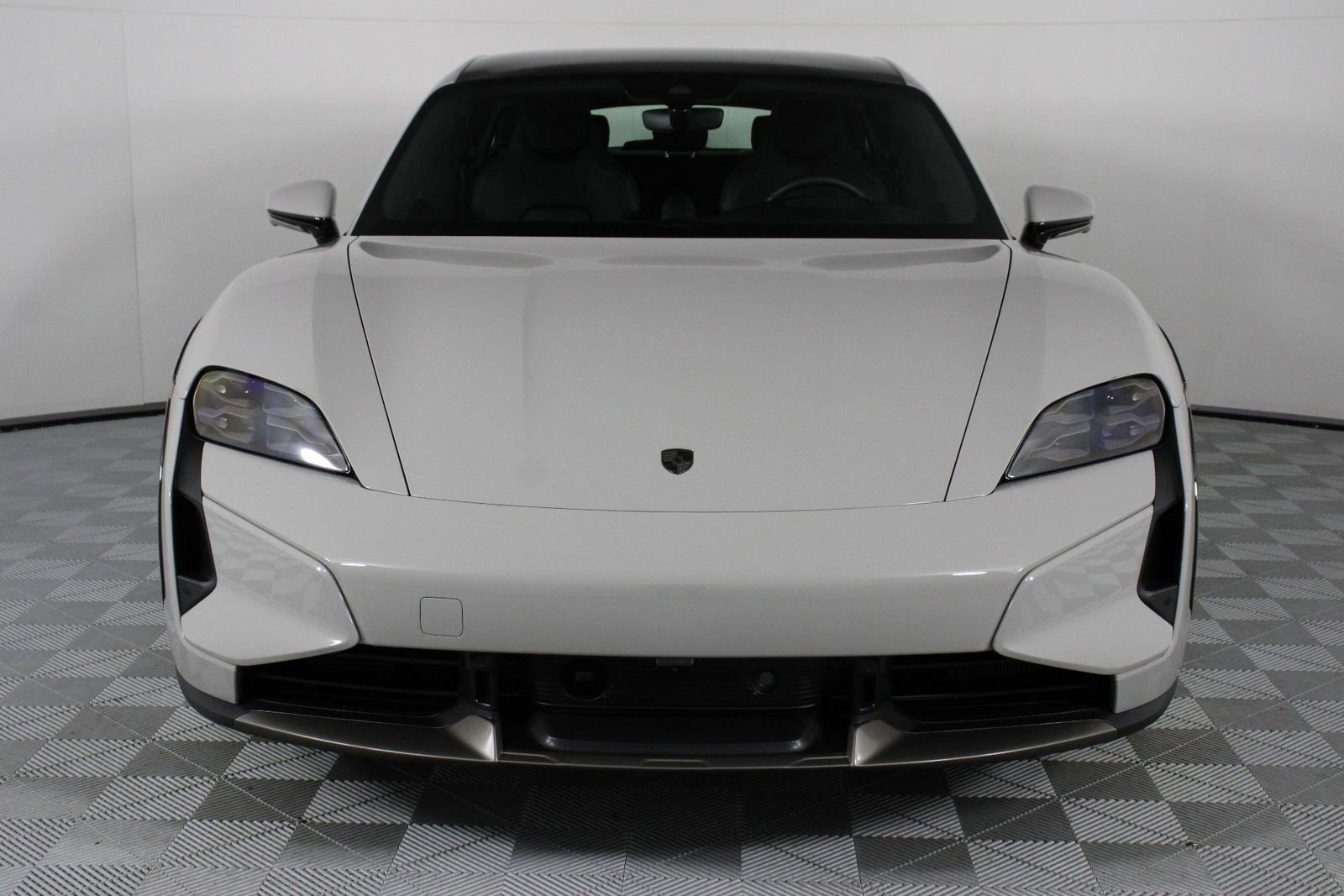 Certified 2025 Porsche Taycan Turbo S image 10