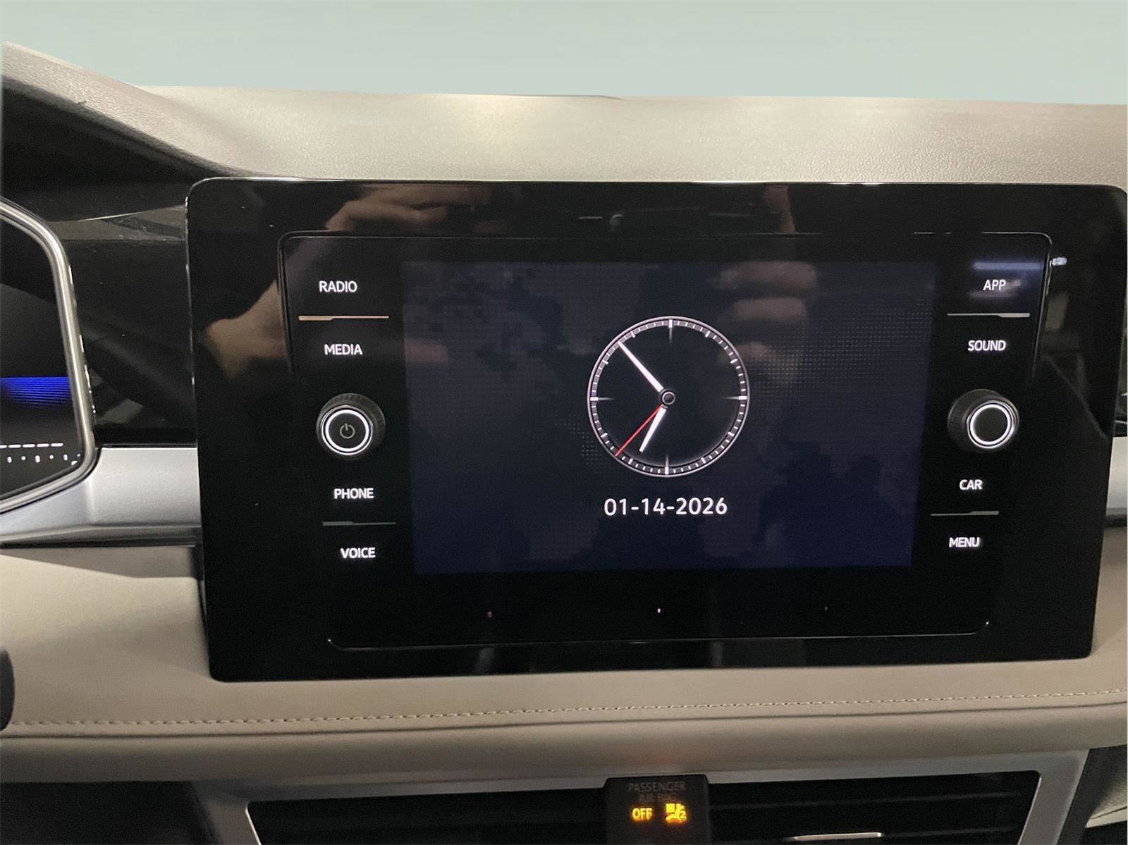 Used 2025 Volkswagen Taos SE image 27