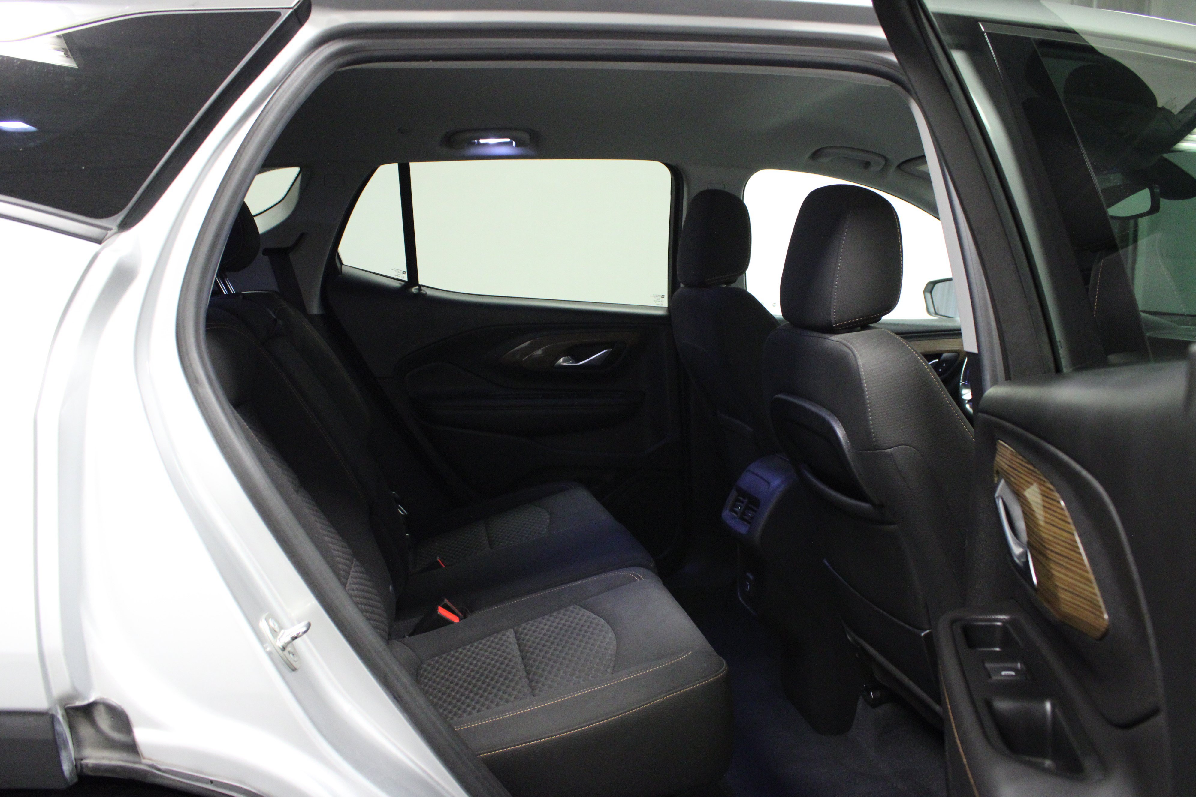 Used 2019 GMC Terrain SLE FWD image 15