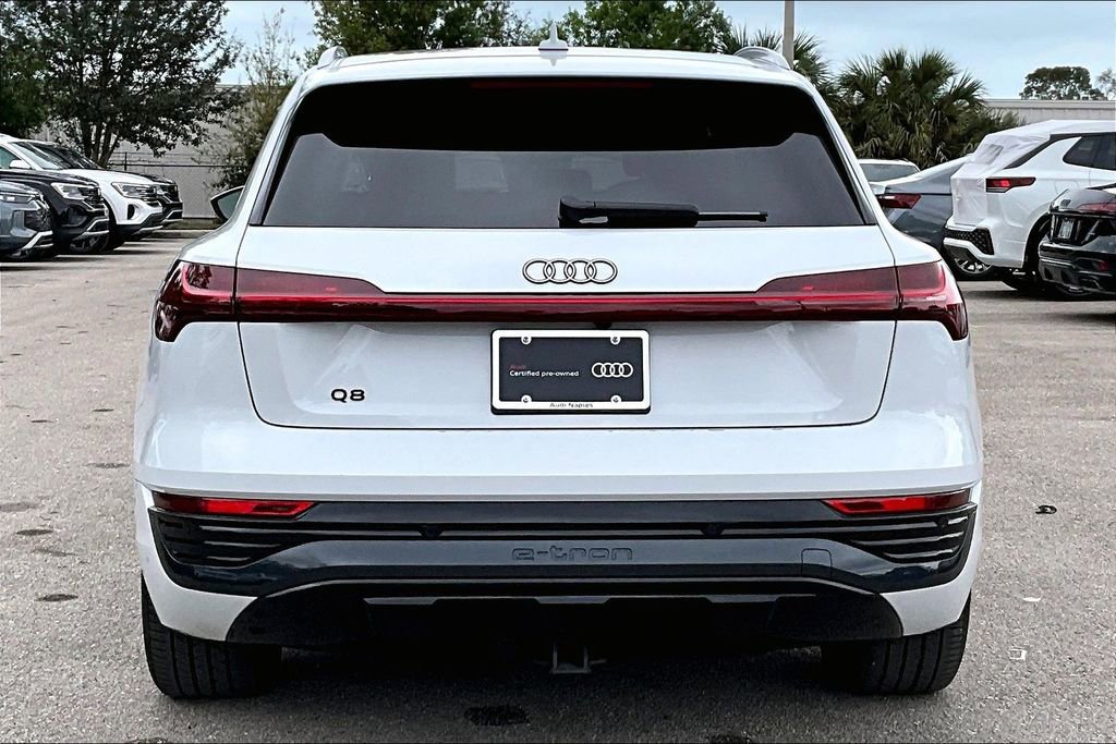 Certified 2024 Audi Q8 e-tron Premium Plus image 6