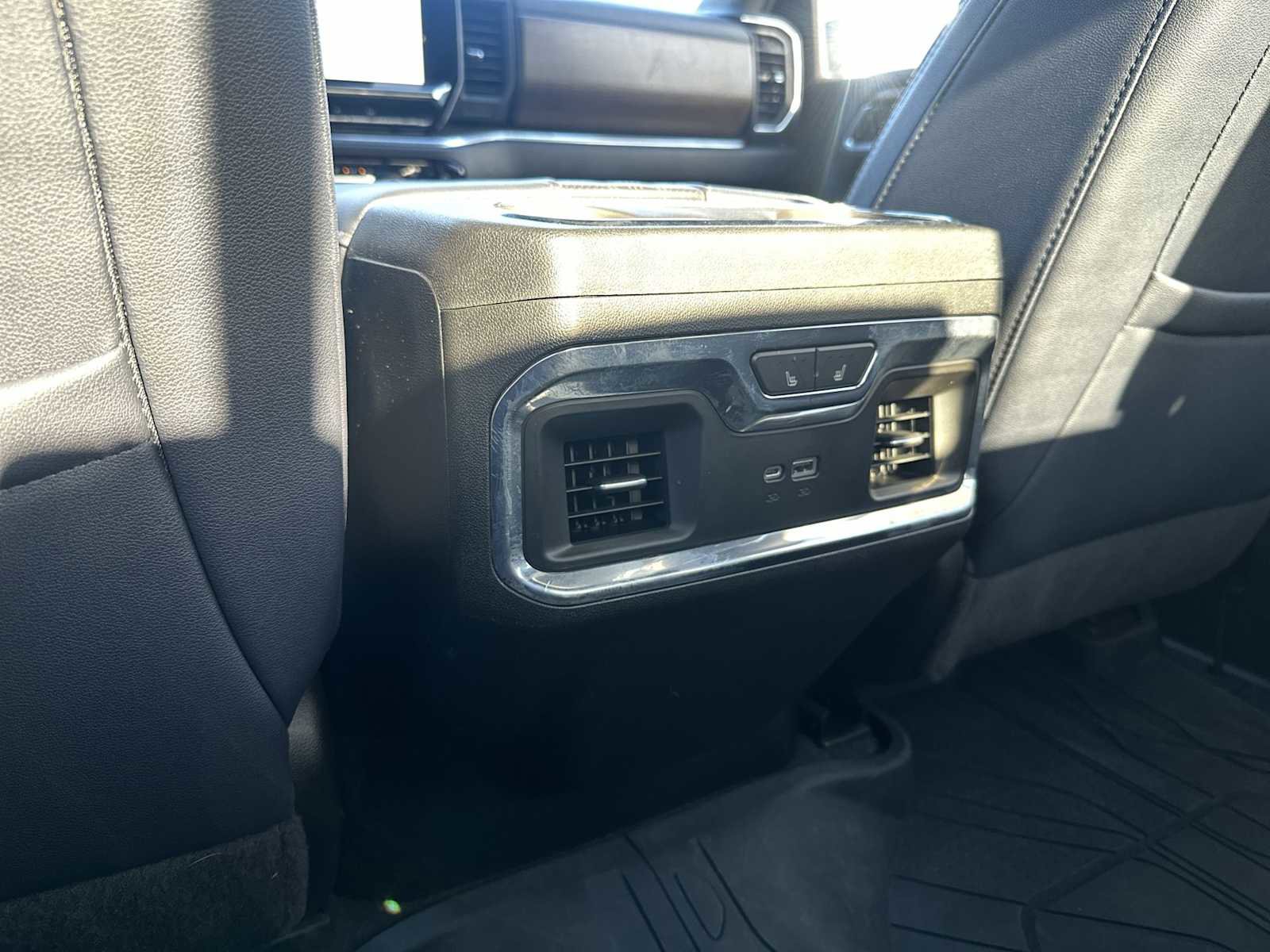 Used 2022 Chevrolet Silverado 1500 High Country w/ Technology Package image 22