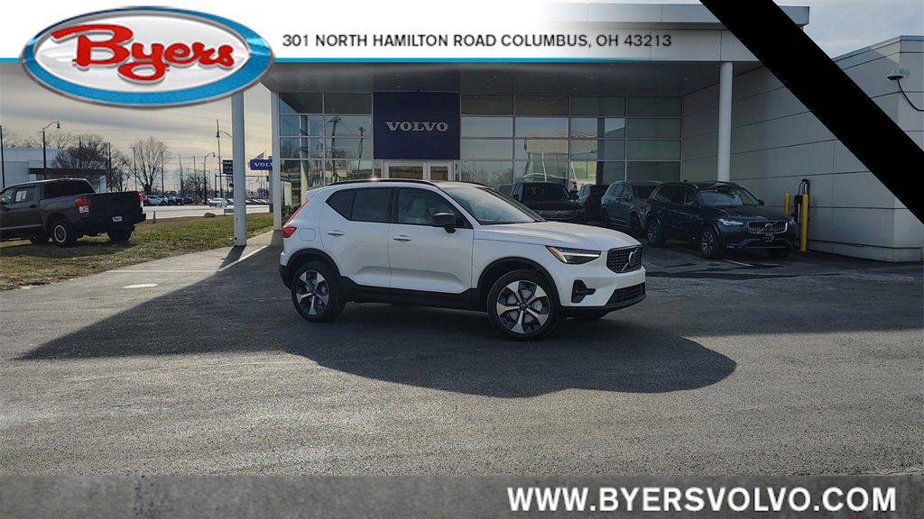 New 2026 Volvo XC40 B5 Plus w/ Protection Package Premier