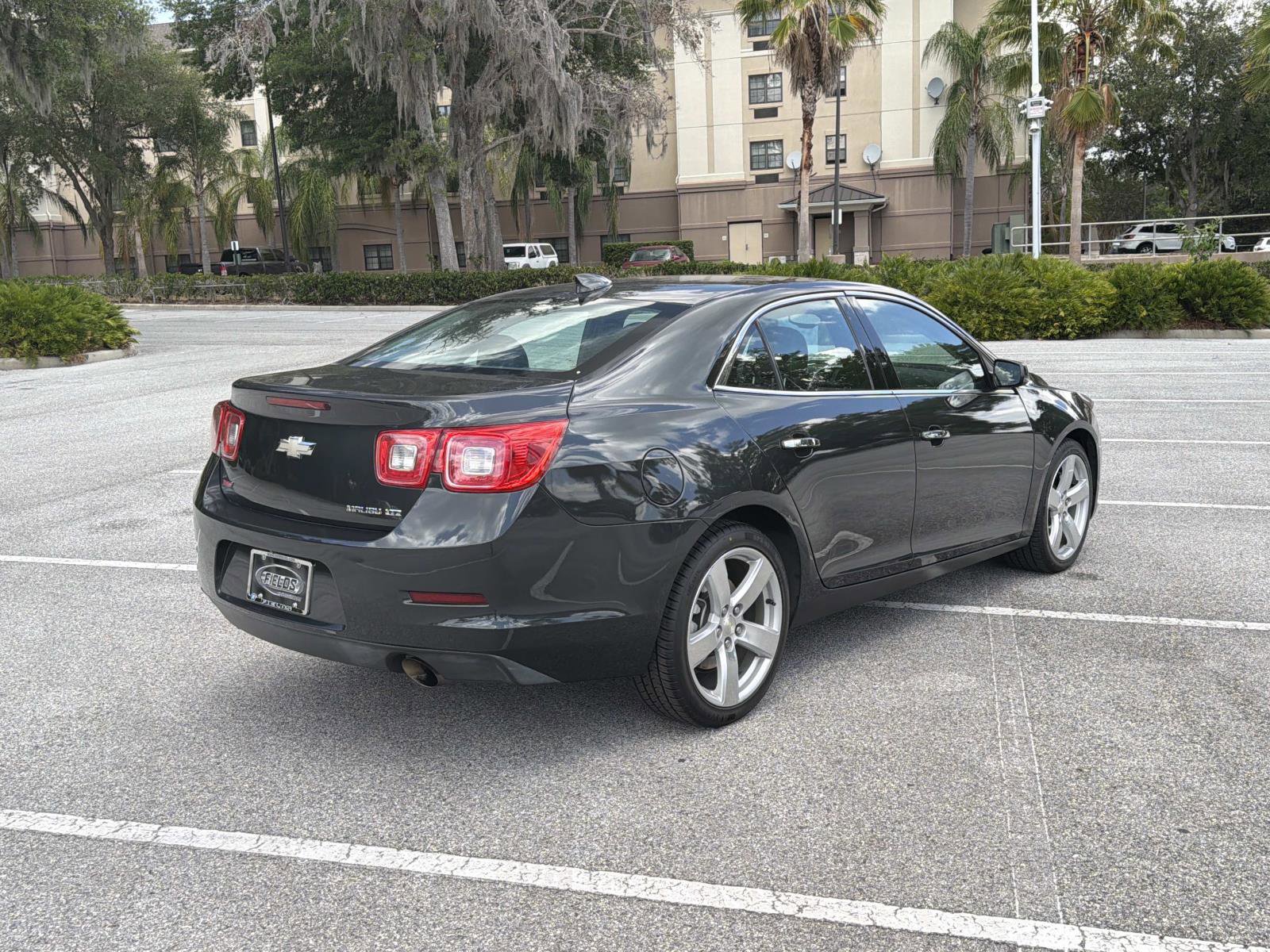 Used 2015 Chevrolet Malibu LTZ FWD image 4