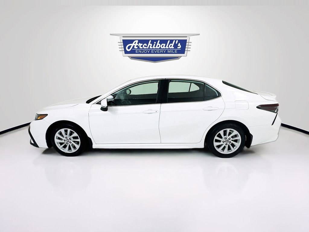 Used 2024 Toyota Camry SE FWD image 5