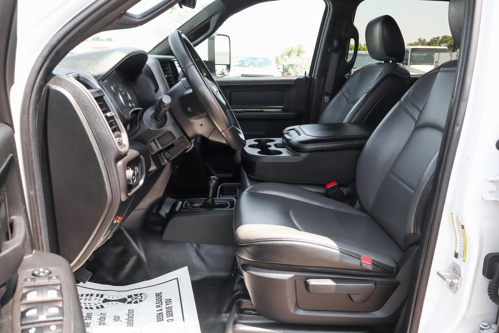 Used 2022 RAM 3500 Tradesman w/ Chrome Appearance Group image 19