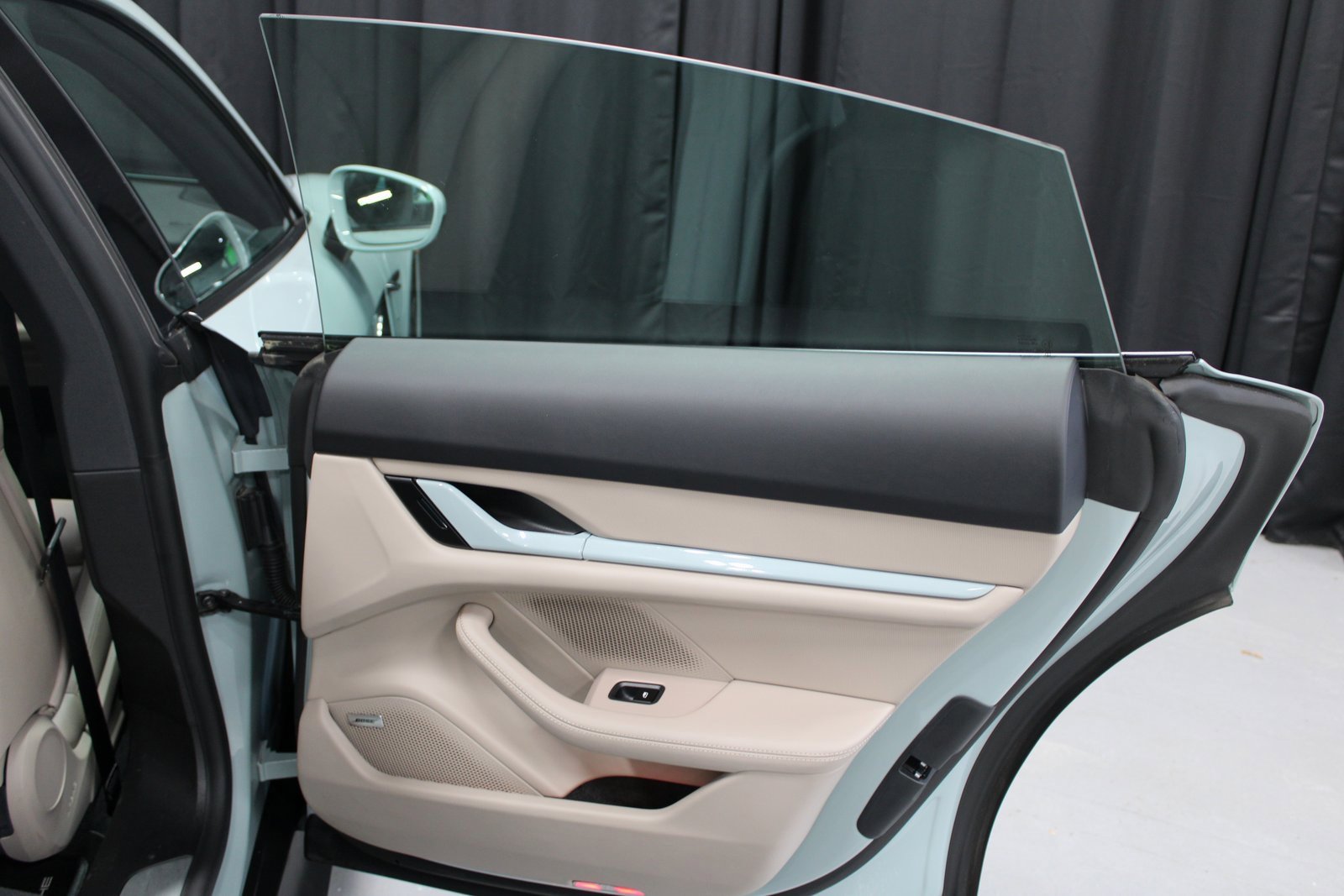 Certified 2025 Porsche Taycan image 16