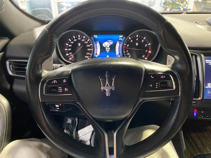 Used 2017 Maserati Levante S image 18