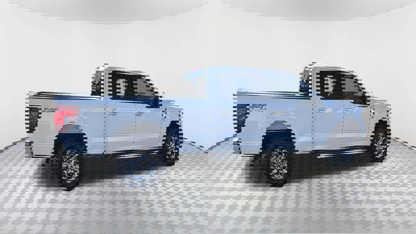 Used 2024 Ford F150 XLT w/ FX4 Off-Road Package AWD/4WD image 4