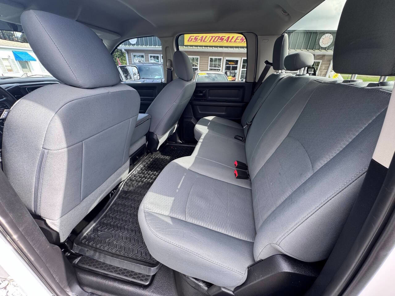 Used 2016 RAM 2500 Tradesman w/ Chrome Appearance Group image 31