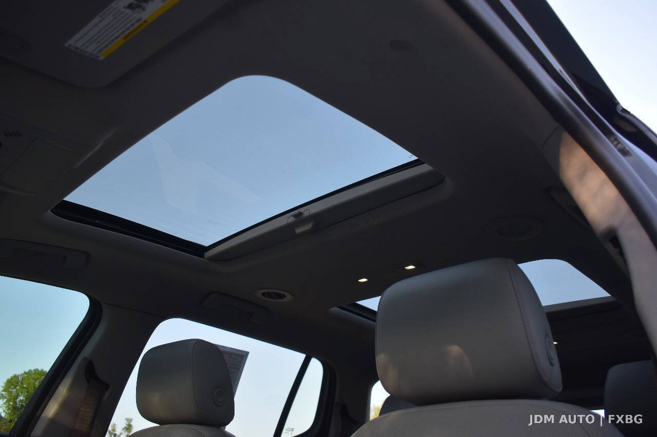 Used 2018 GMC Acadia SLT w/ LPO, Floor Liner Package AWD/4WD image 37