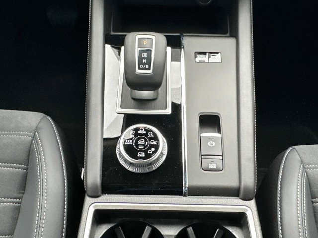New 2026 Nissan Rogue SL AWD/4WD image 31
