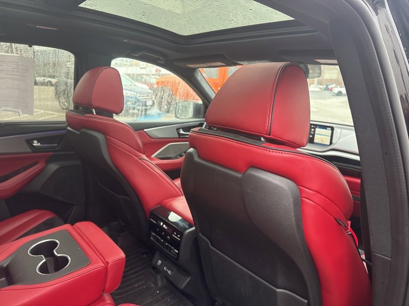 Used 2022 Acura MDX A-Spec image 9