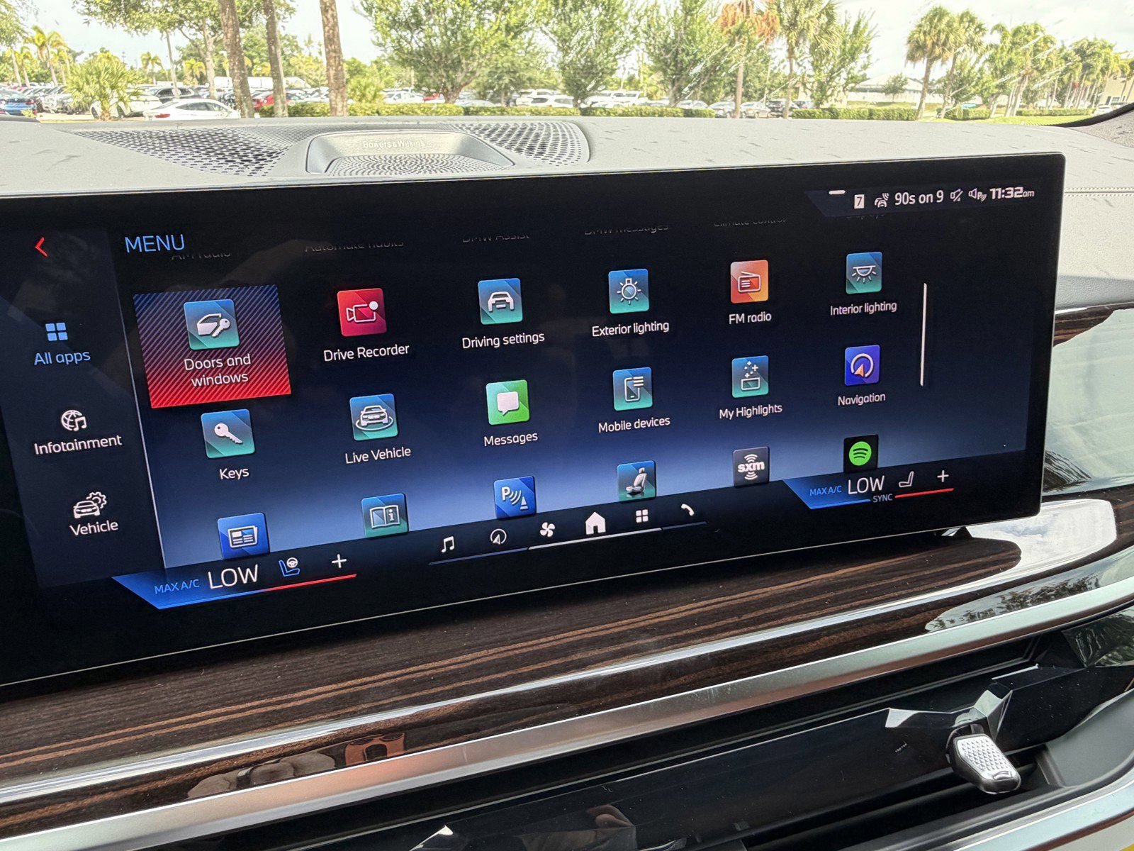 New 2027 BMW X7 M60i AWD/4WD image 30