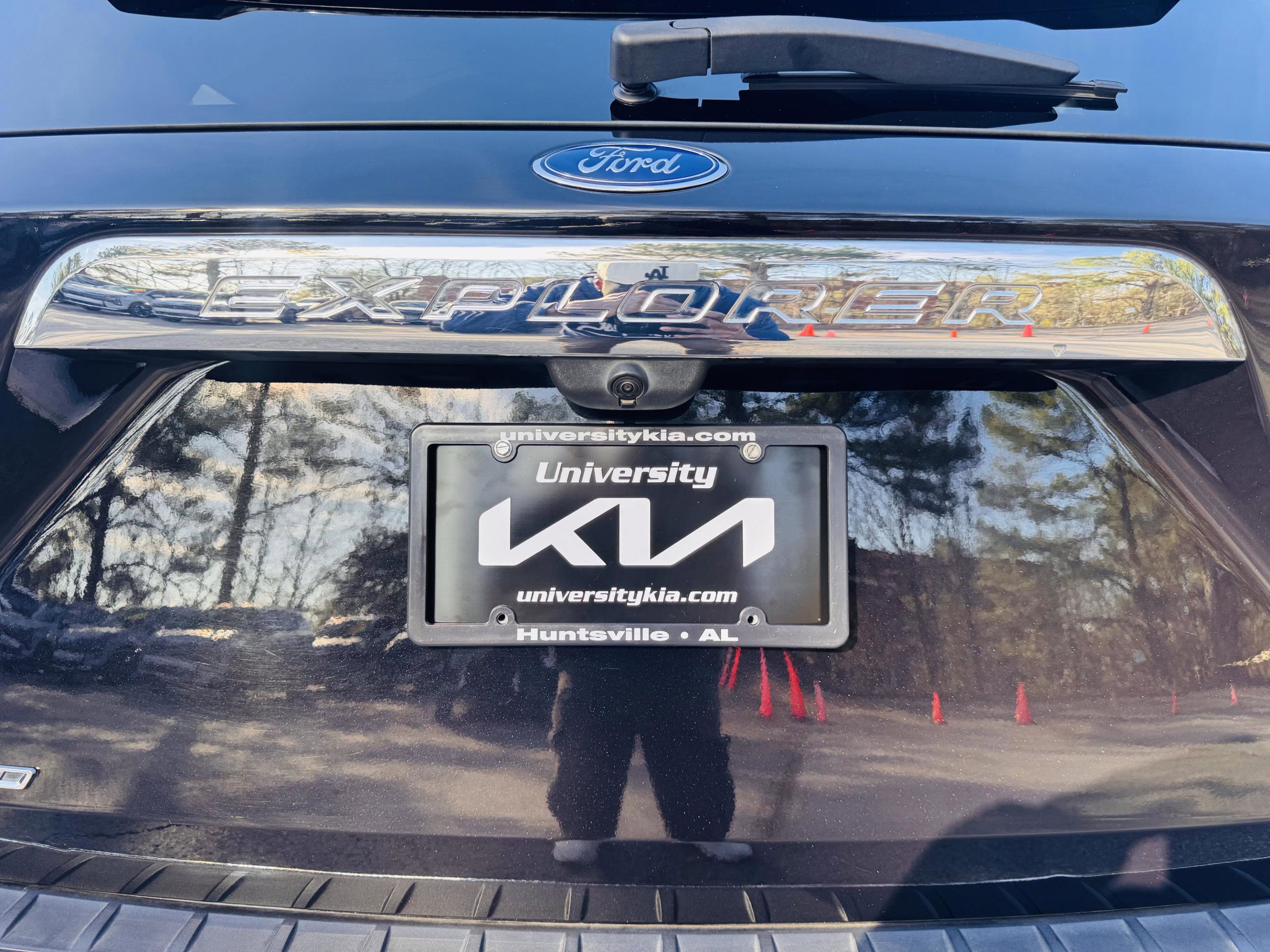 Used 2020 Ford Explorer Limited w/ Class III Trailer Tow Package image 32