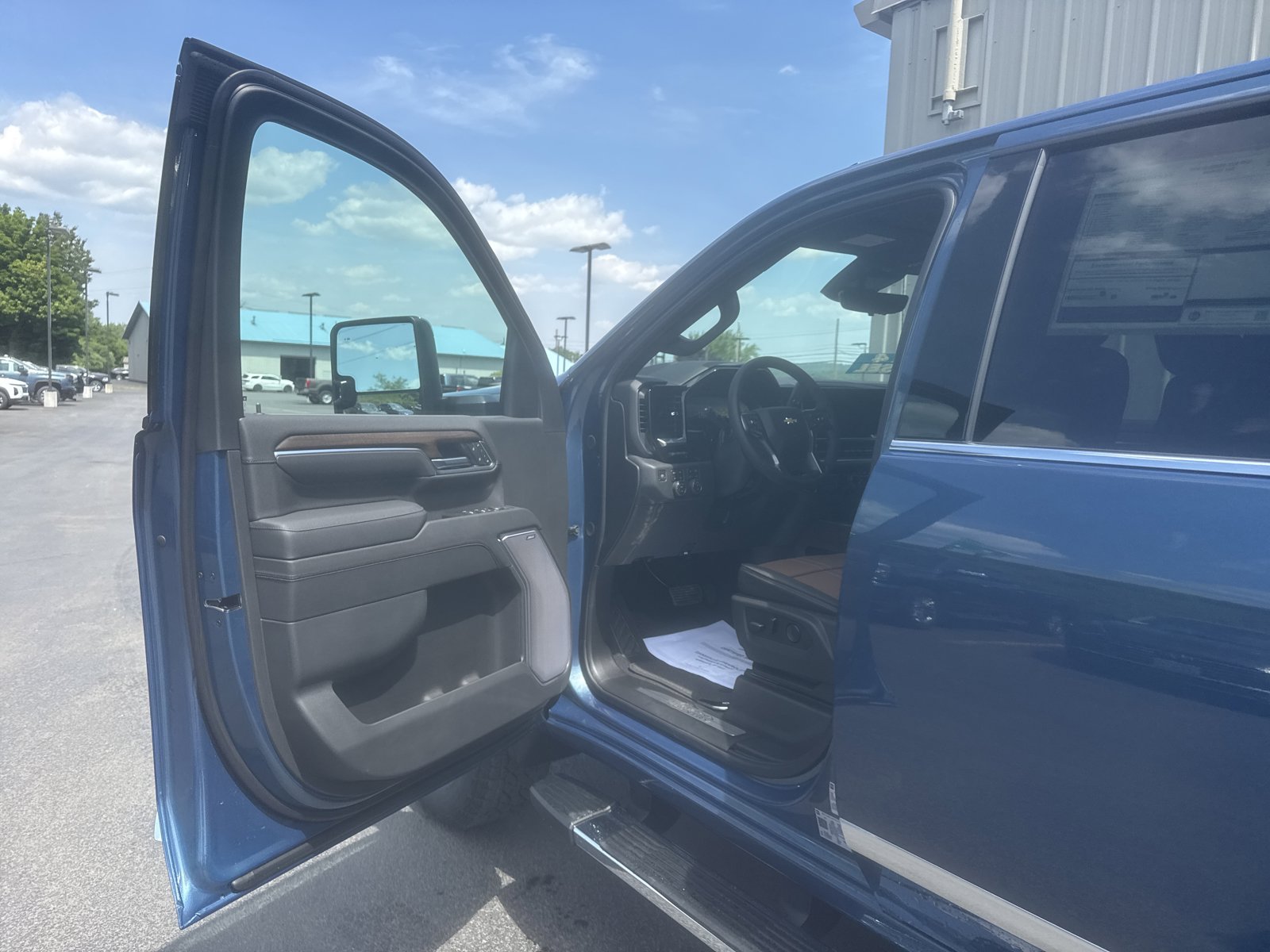 New 2026 Chevrolet Silverado 2500 High Country w/ Technology Package AWD/4WD image 9