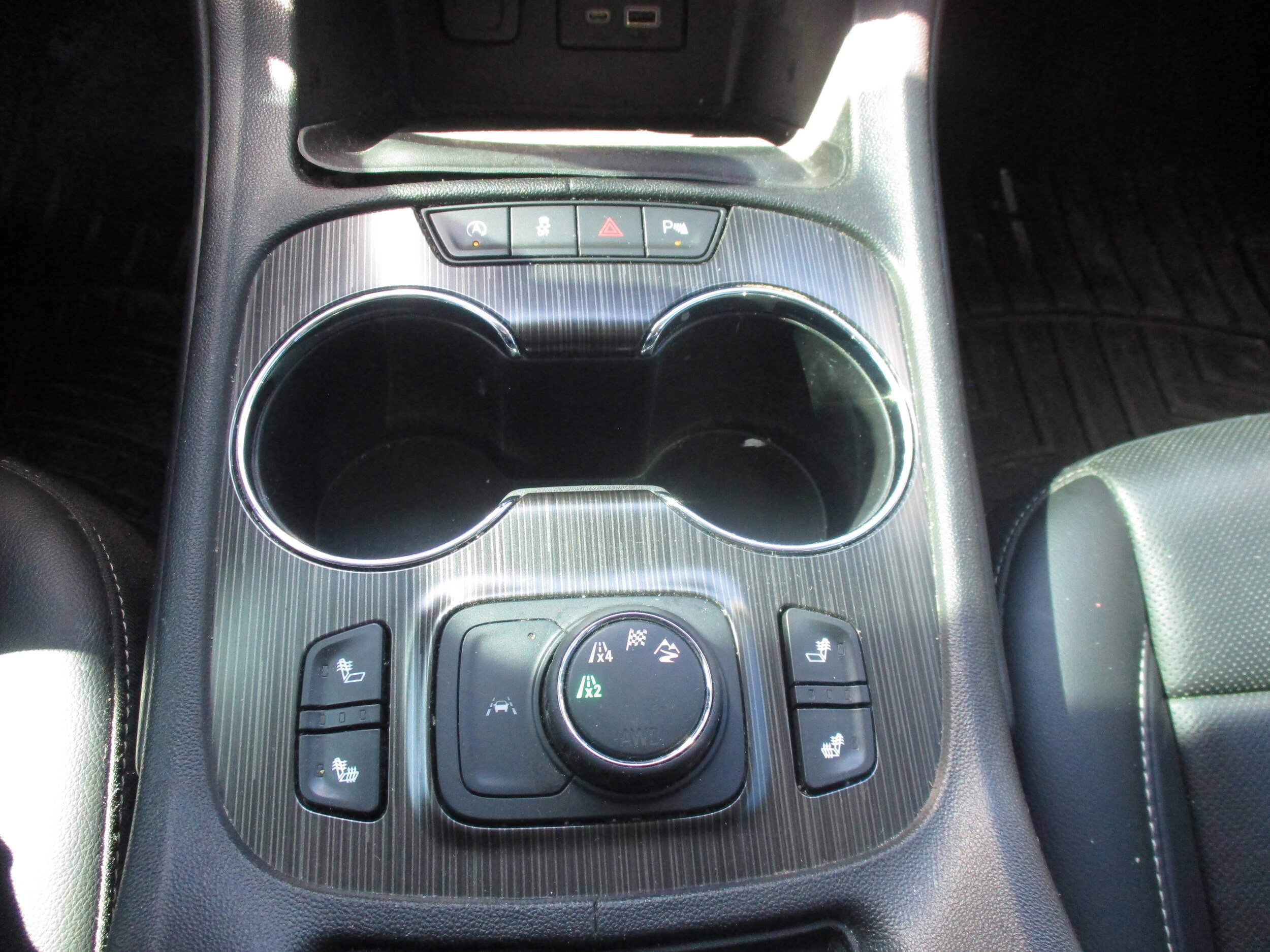 Used 2022 GMC Acadia SLT AWD/4WD image 14