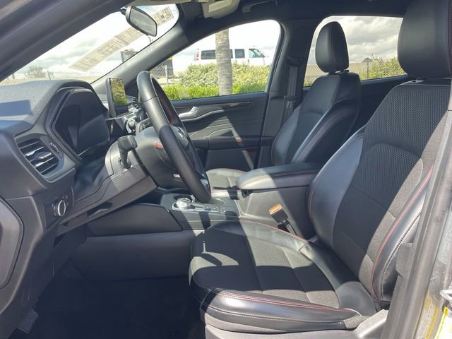 Used 2025 Ford Escape ST-Line FWD image 18