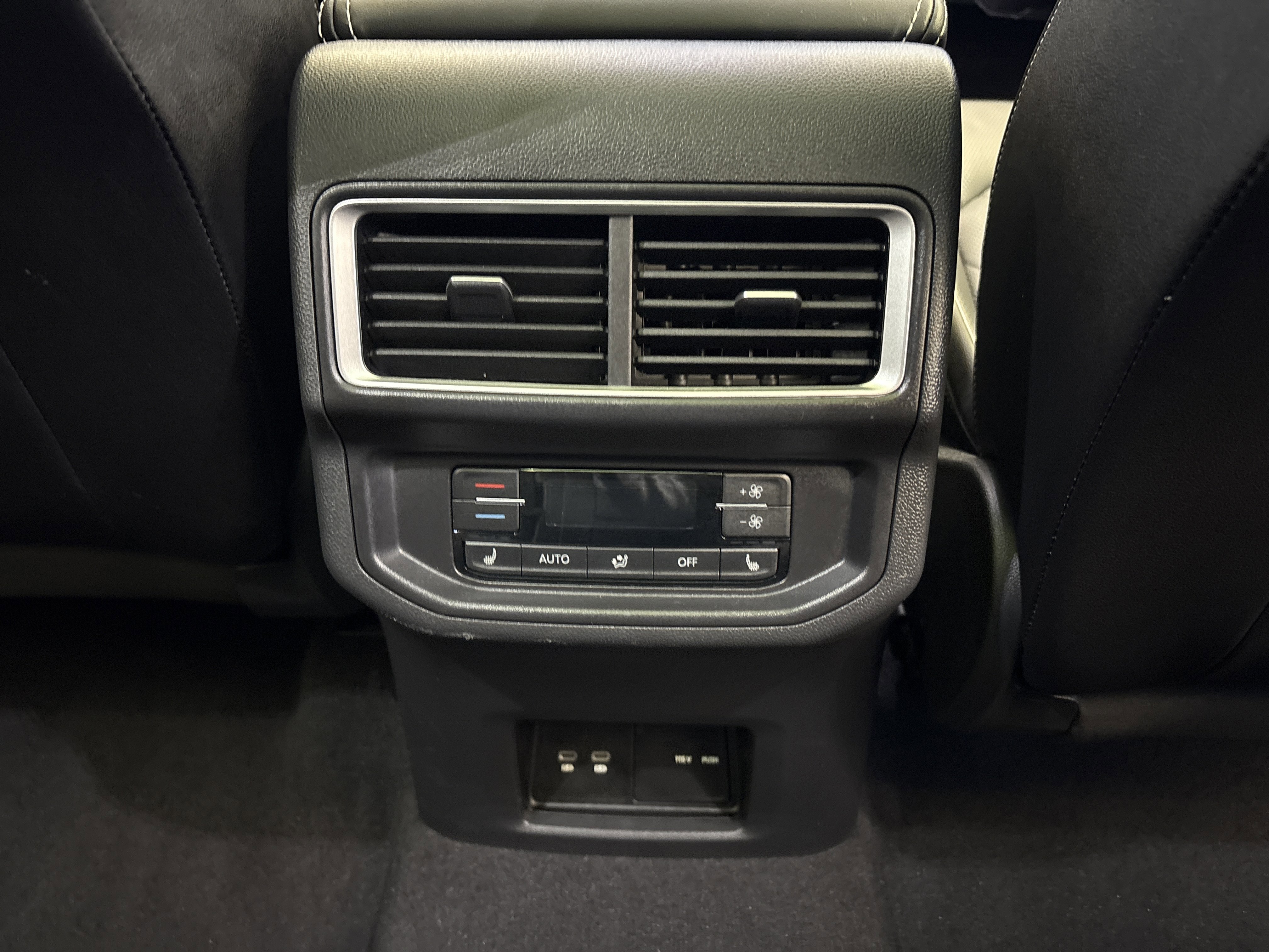 Used 2025 Volkswagen Atlas SEL Premium R-Line AWD/4WD image 28