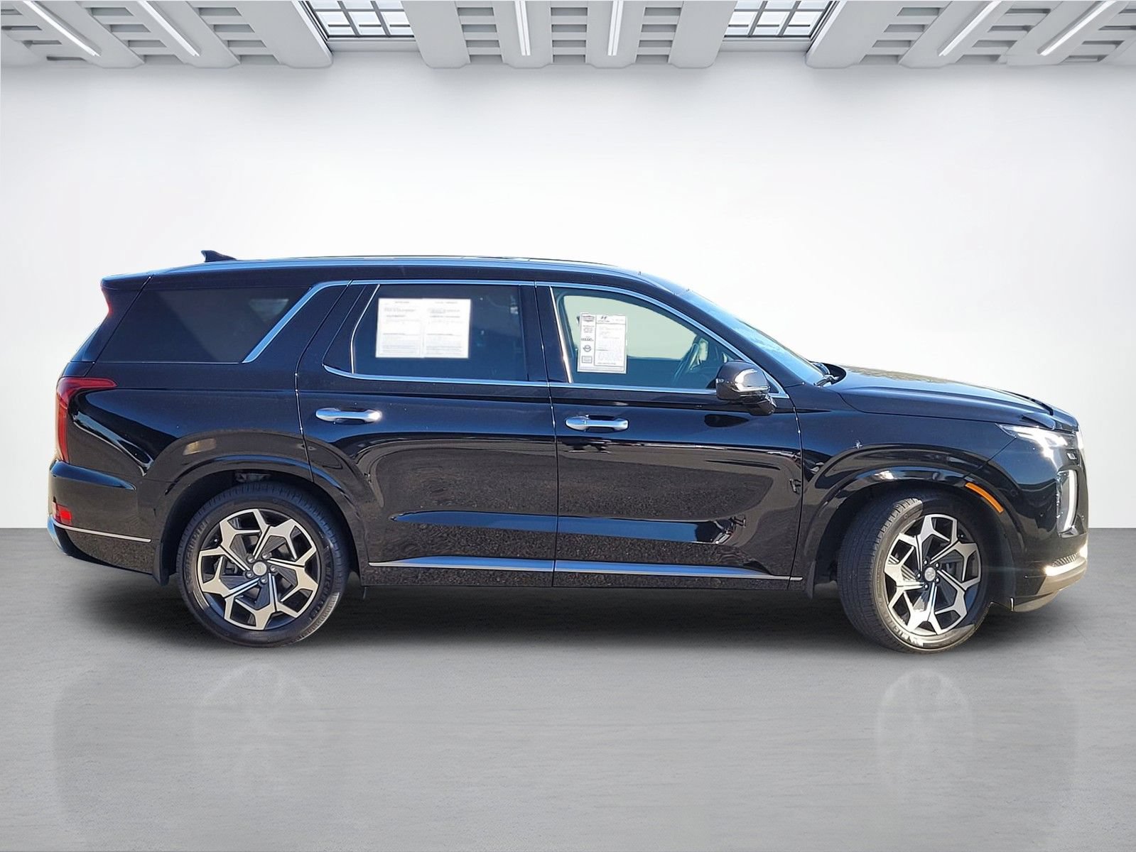 Used 2022 Hyundai Palisade Calligraphy w/ Winter Package FWD image 11