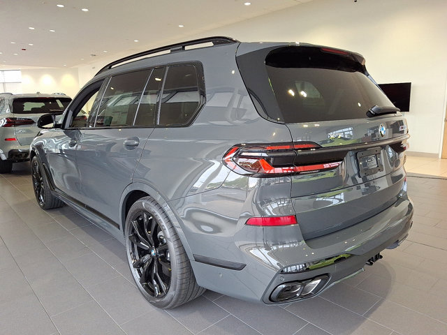 New 2026 BMW X7 M60i image 4