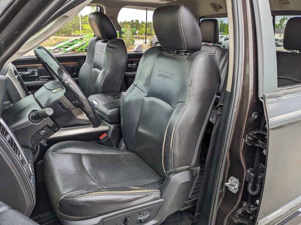 Used 2016 RAM 1500 Laramie w/ Convenience Group AWD/4WD image 40