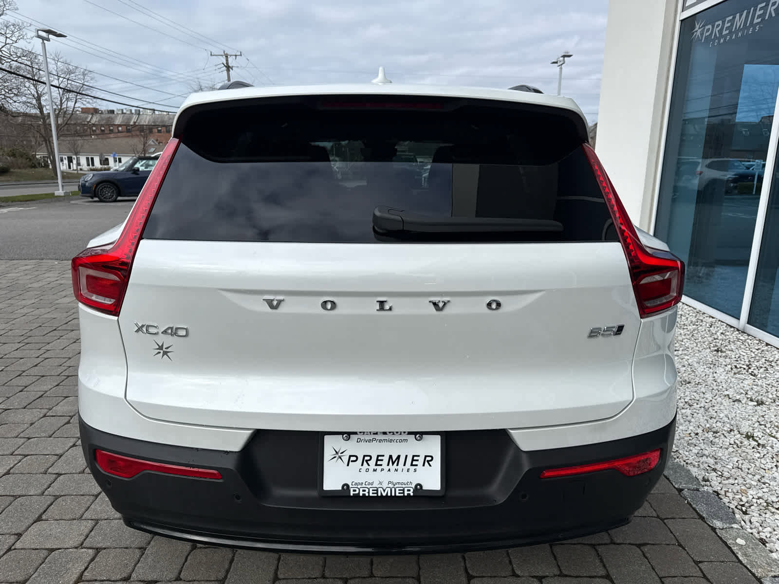 Used 2026 Volvo XC40 B5 Plus w/ Protection Package Premier image 15