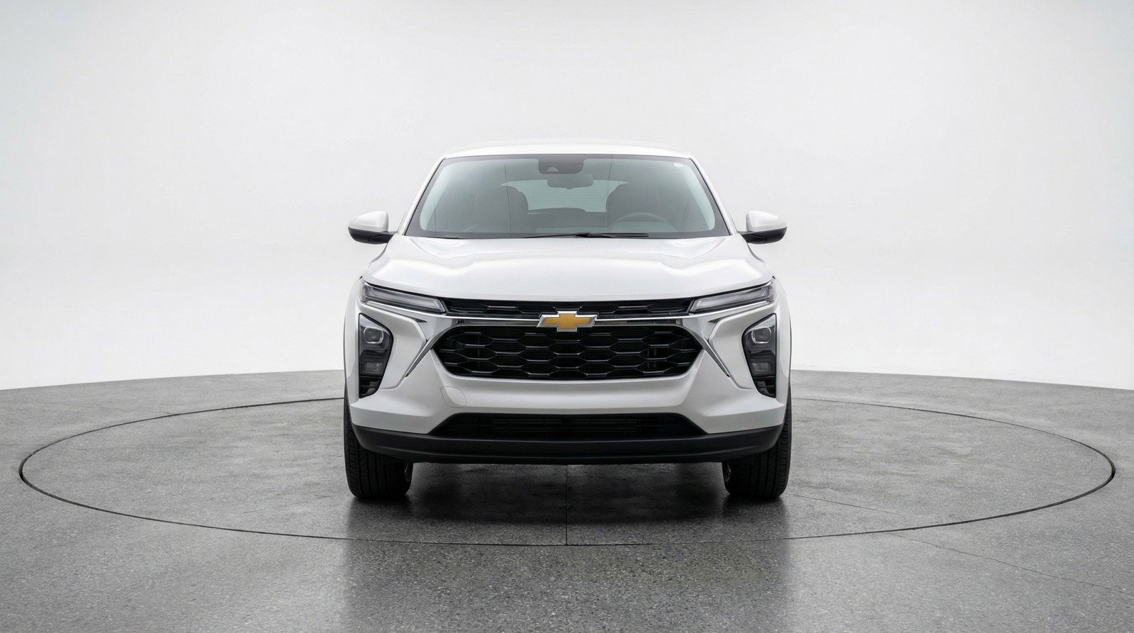 Used 2025 Chevrolet Trax LT image 2