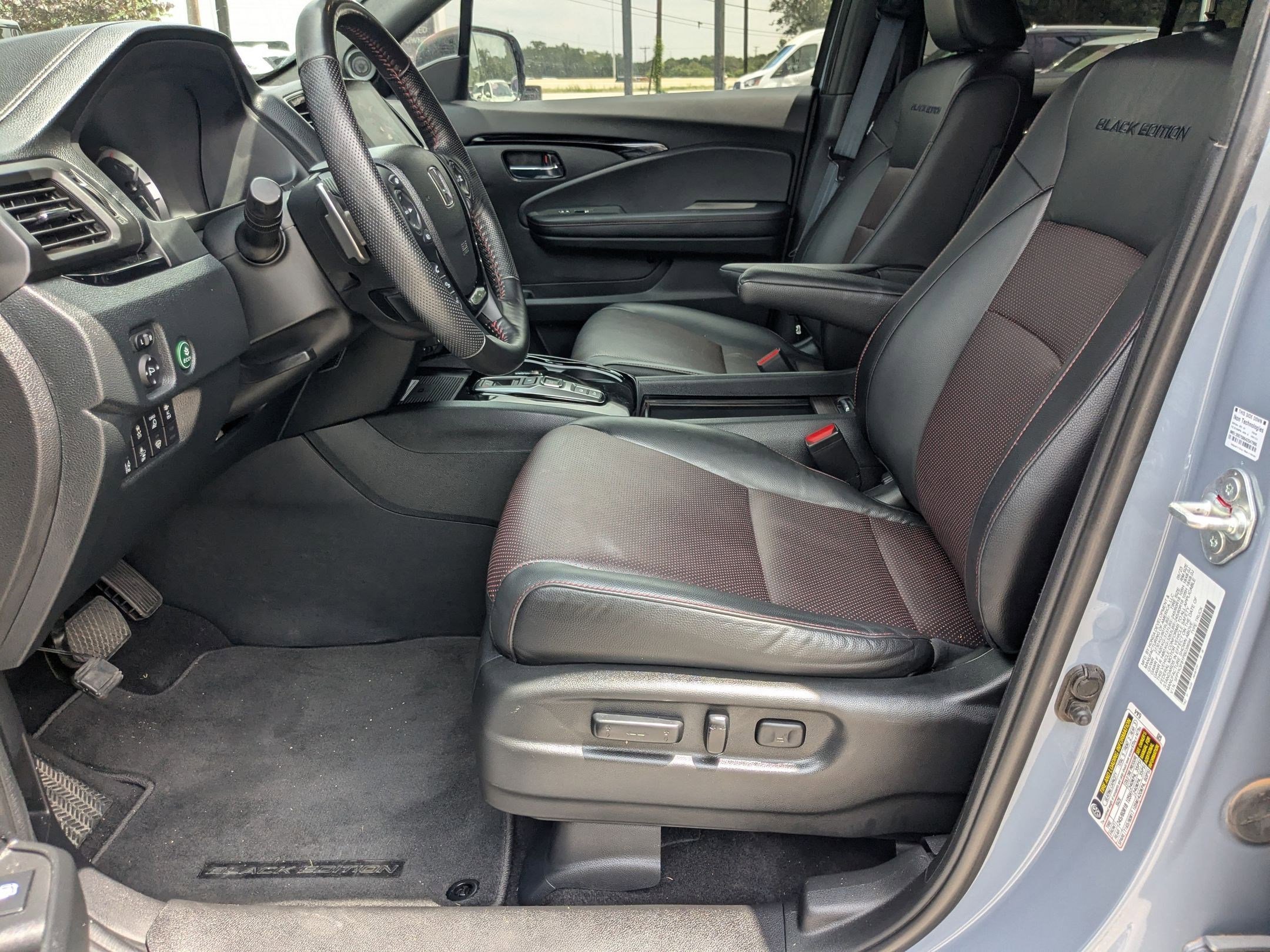 Used 2023 Honda Ridgeline Black Edition image 9
